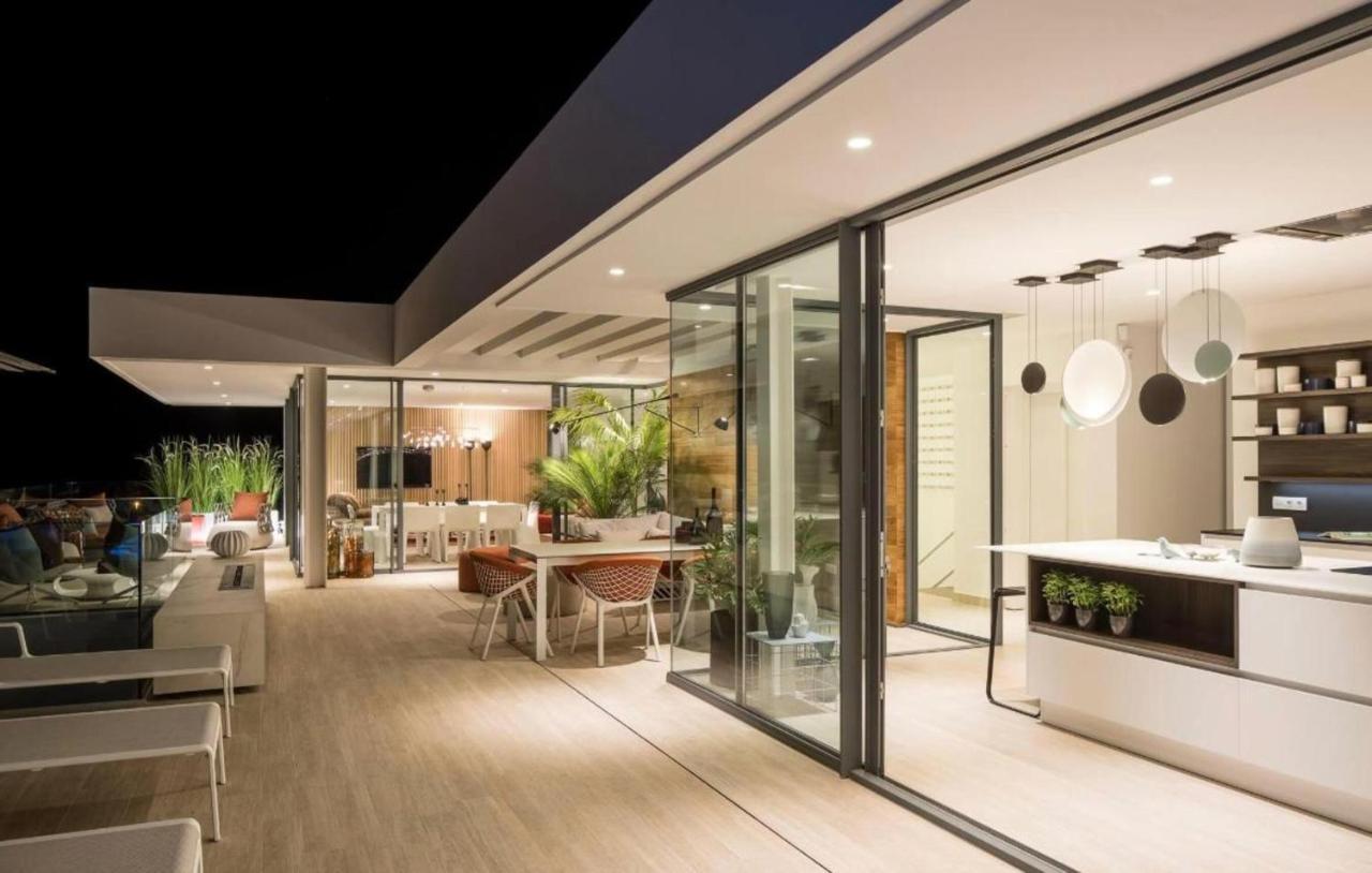 Luxury Villa Rebeka - Heated Pool And Jacuzzi Costa Adeje  Exterior photo