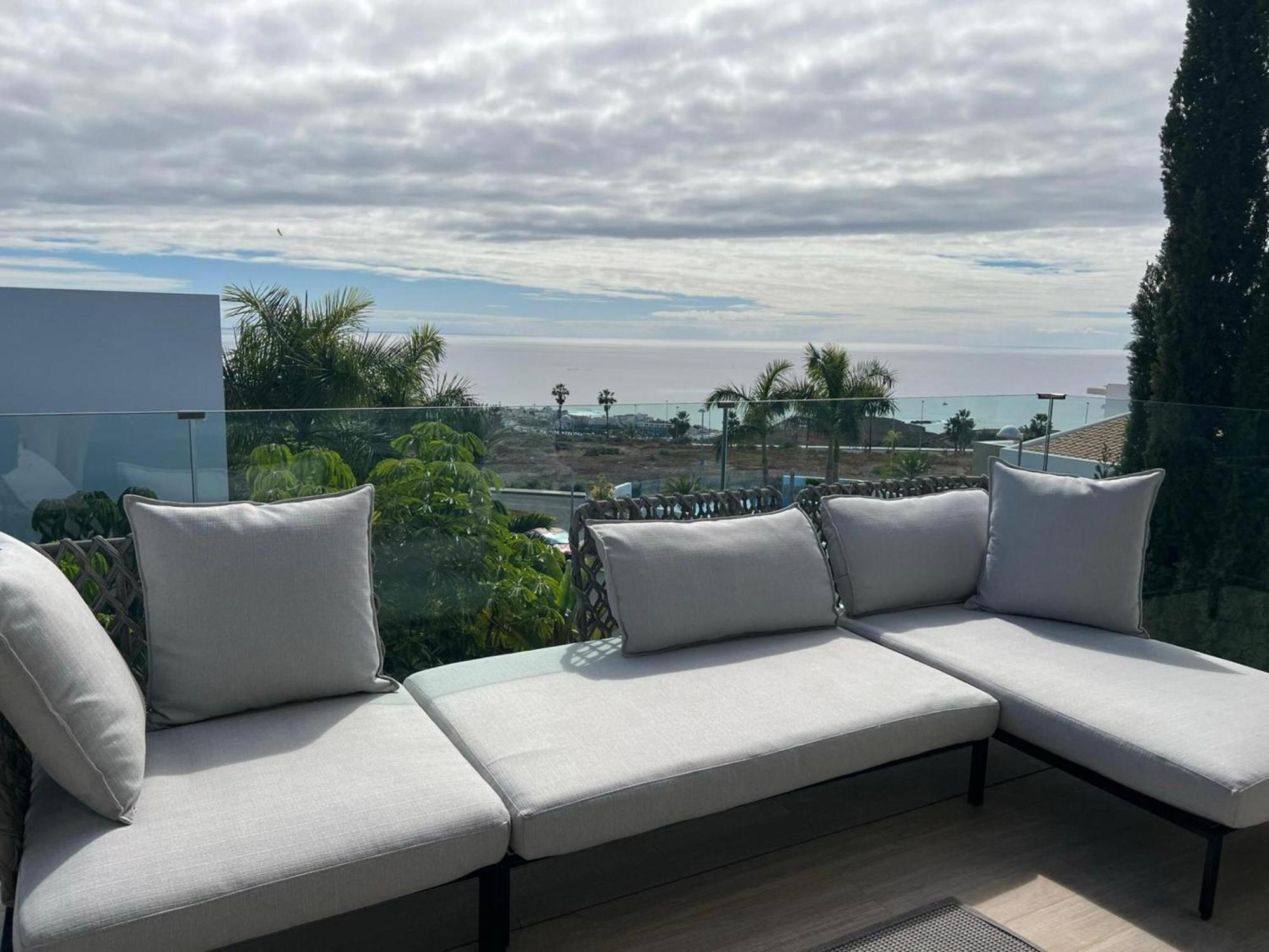 Luxury Villa Rebeka - Heated Pool And Jacuzzi Costa Adeje  Exterior photo